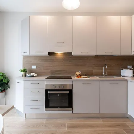 Aqva Parco Degli Acquedotti *