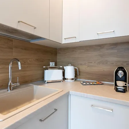 Aqva Parco Degli Acquedotti Apartament
